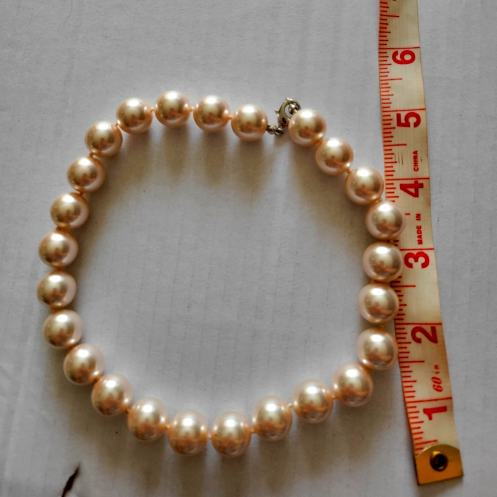 Elegant Pink Pearl Necklace